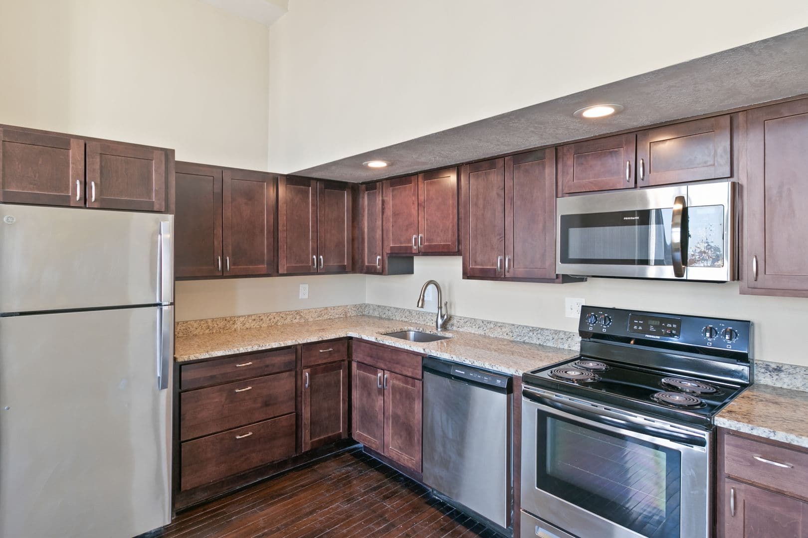 Detroit Apartment: 10 West Adams Avenue