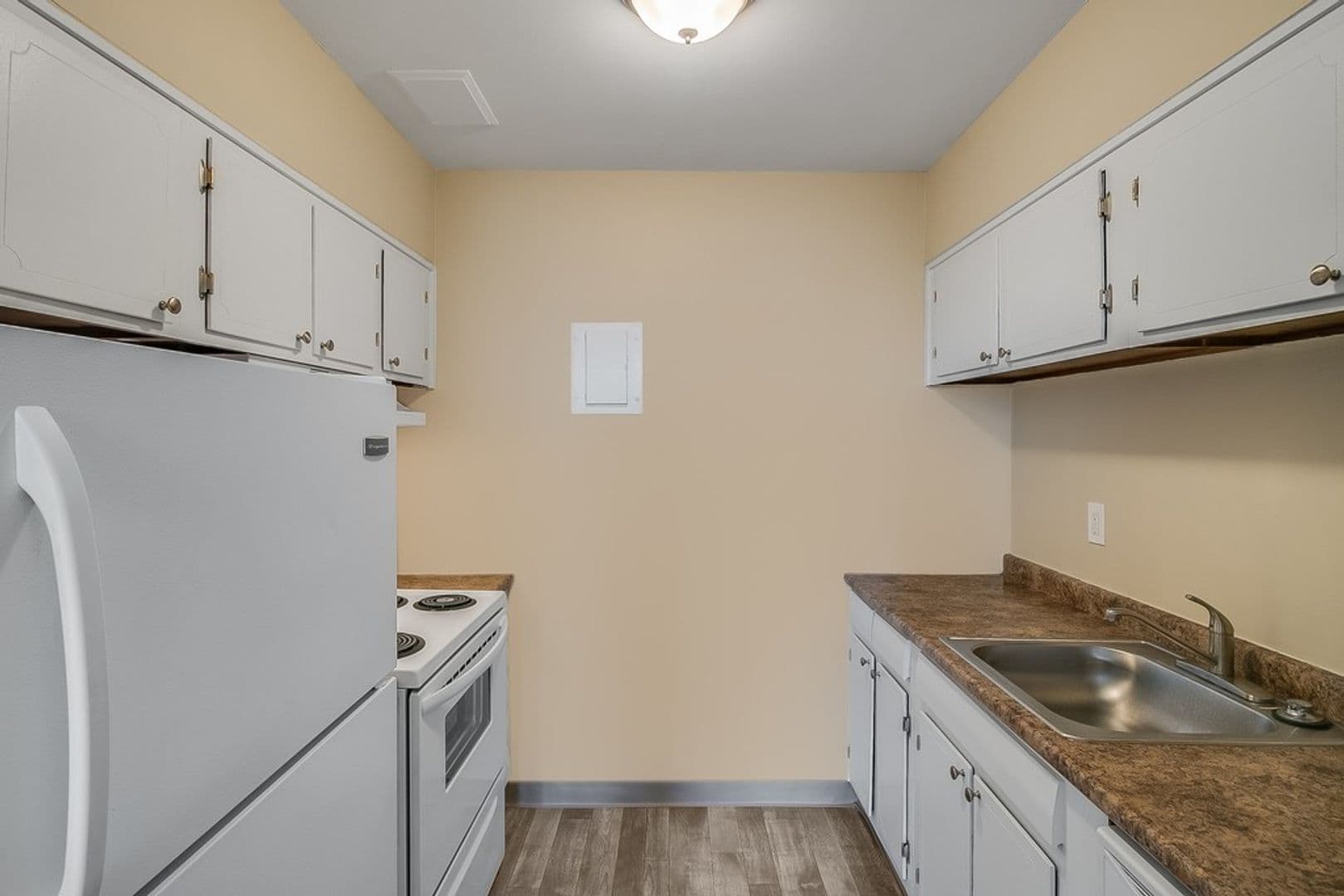 Detroit Apartment: 10 West Adams Avenue