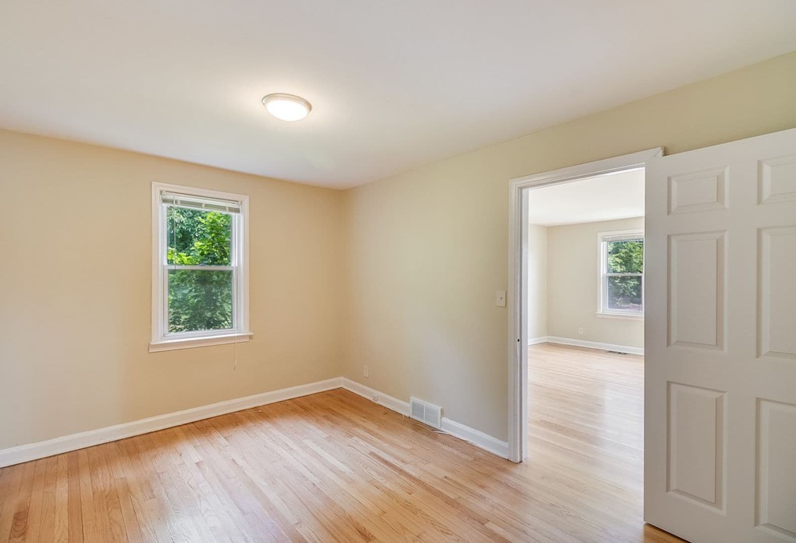 Royal Oak Apartment: 315-333 East Eleven Mile Road