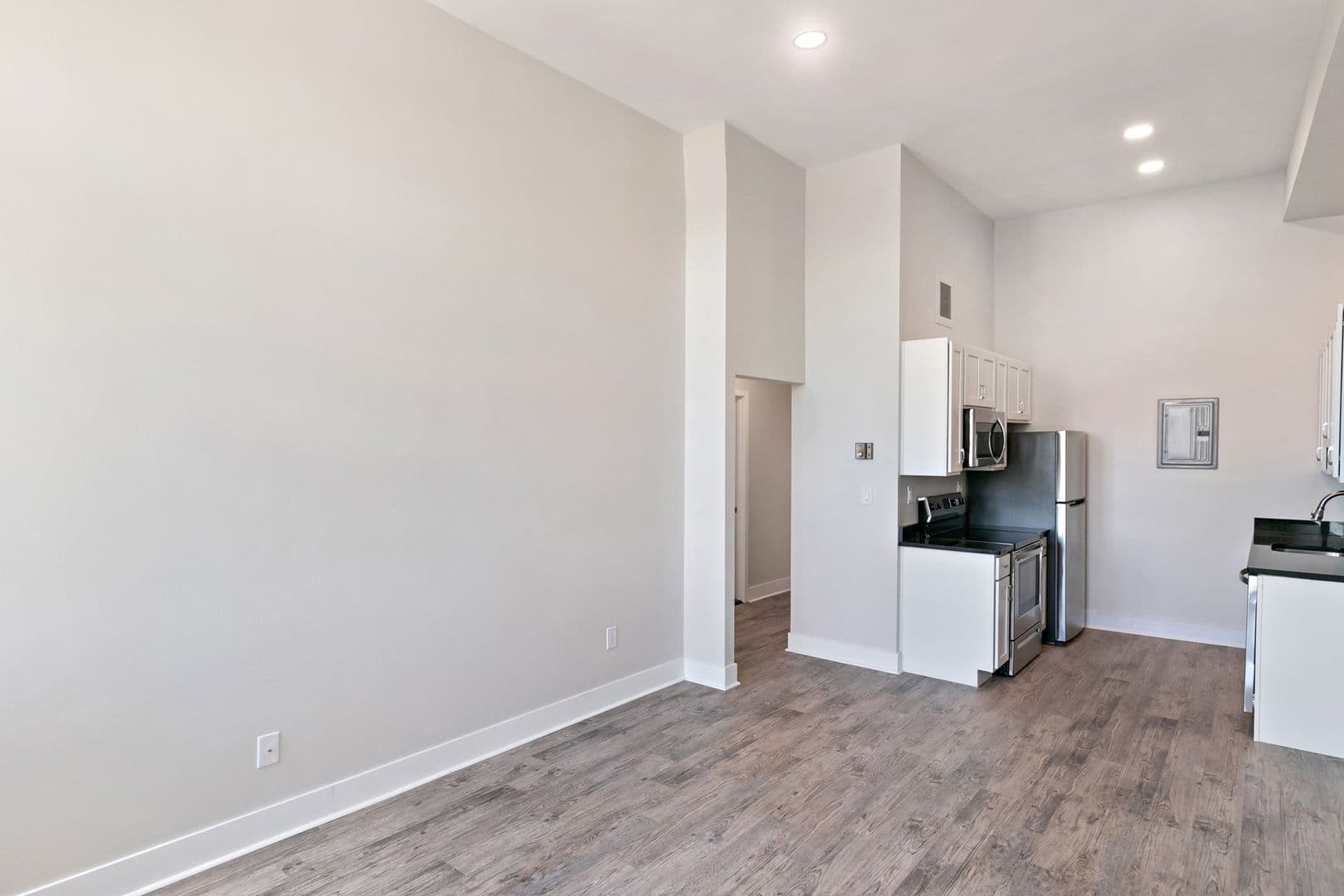 Detroit Apartment: 10 West Adams Avenue