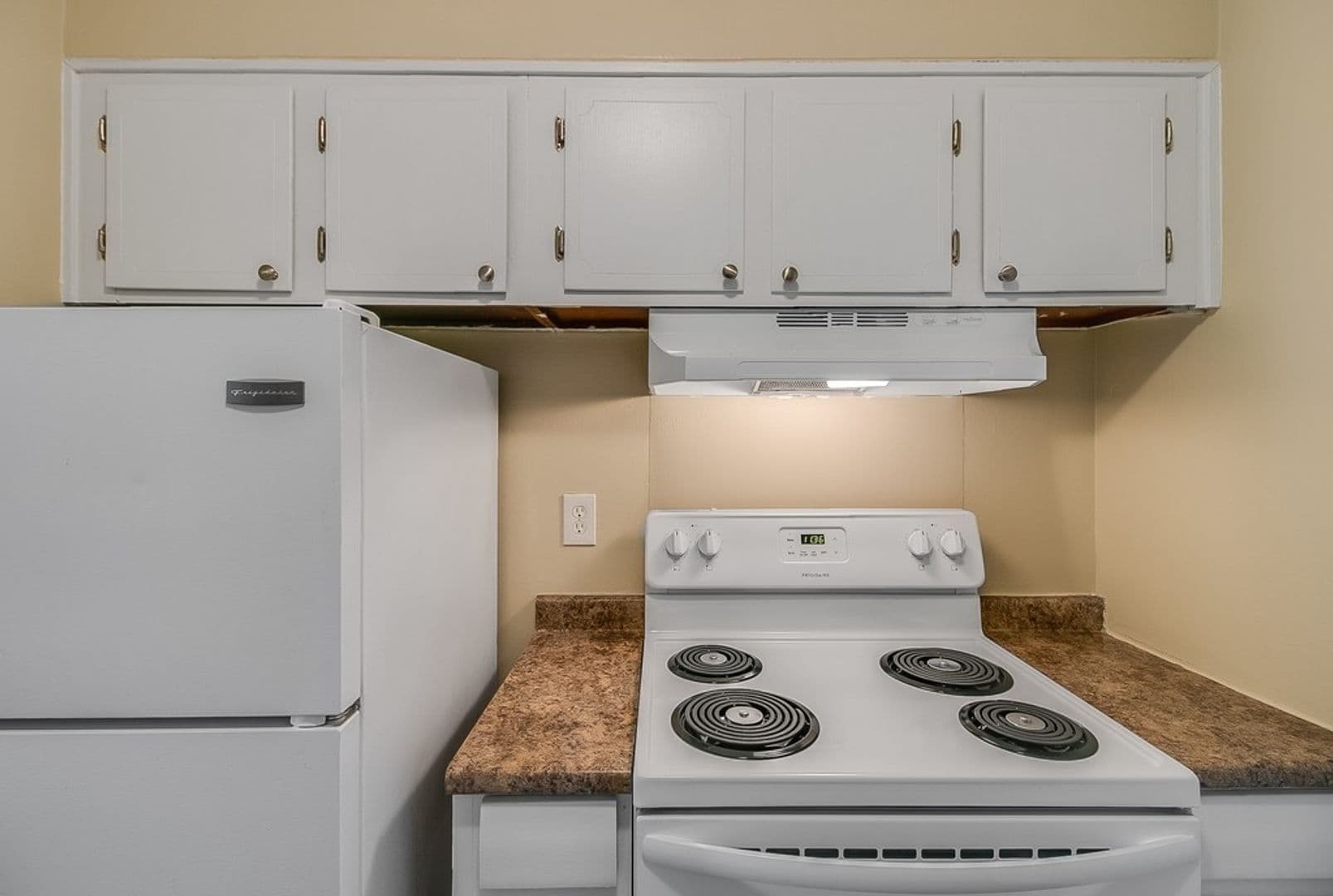 Detroit Apartment: 10 West Adams Avenue