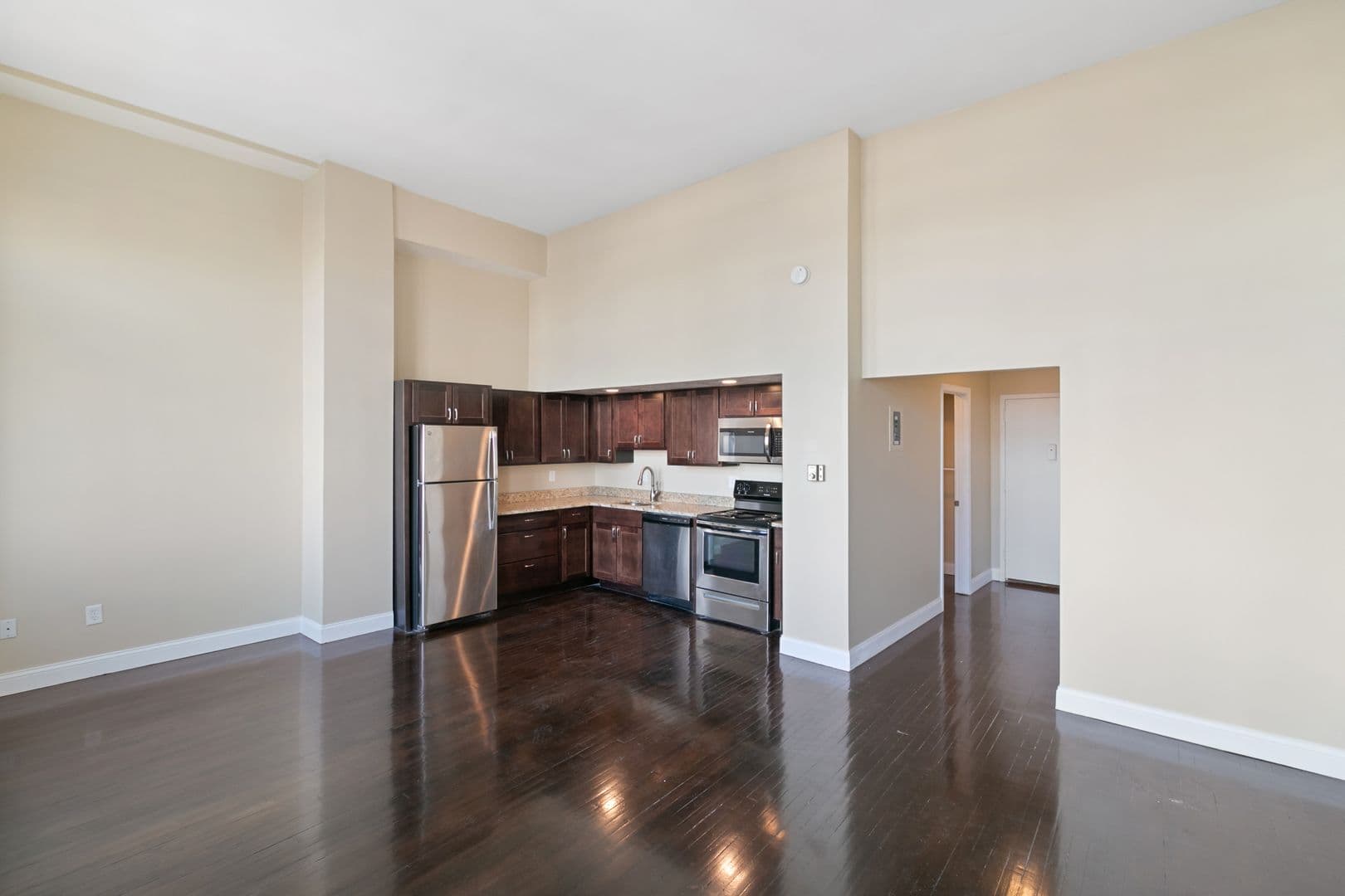 Detroit Apartment: 10 West Adams Avenue