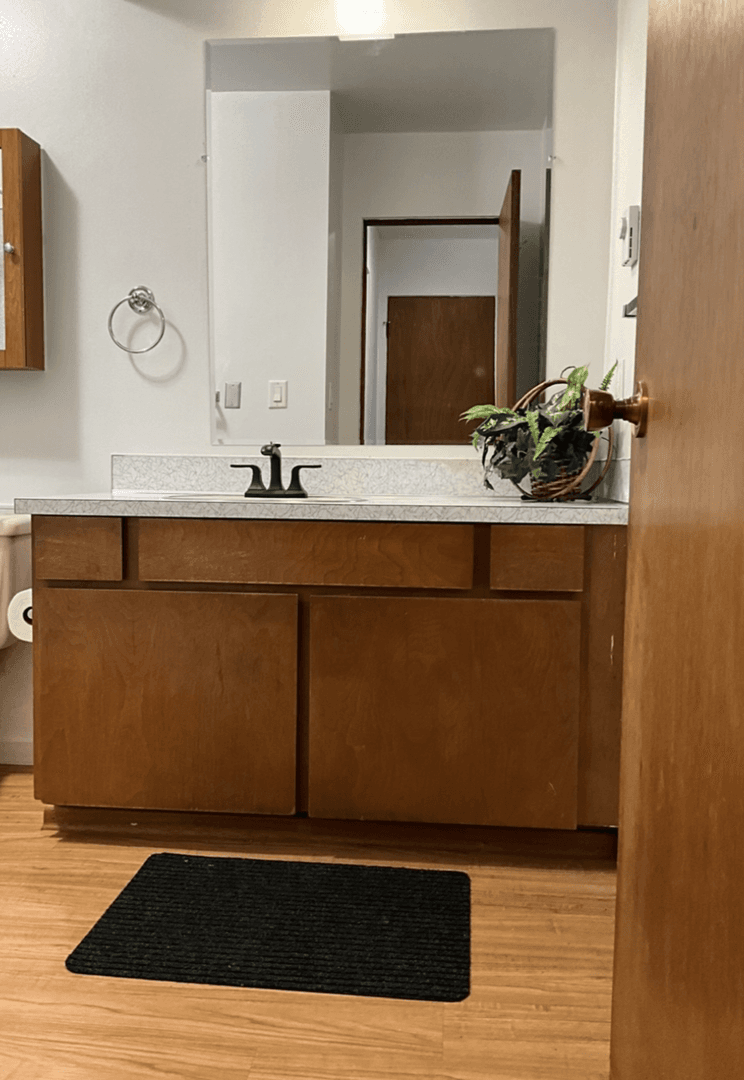 Port Angeles Apartment: 236 E Lauridsen Blvd