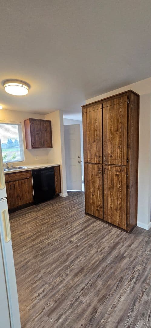 Port Angeles Apartment: Viewcrest Fourplex