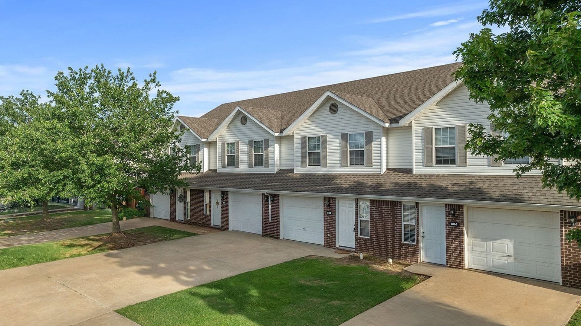 Centerton Townhome: 804 Meadowlands Drive
