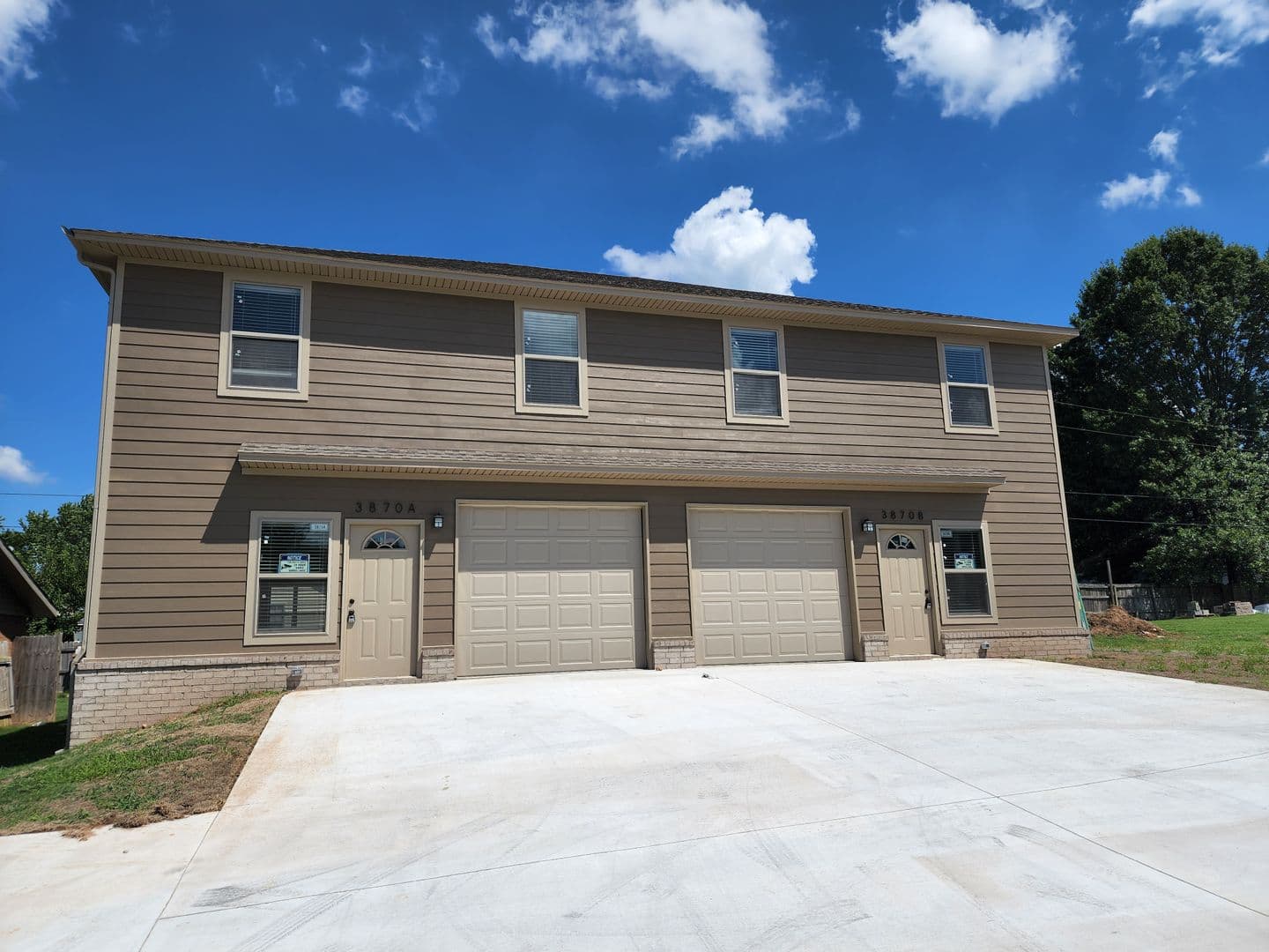 Springdale Apartment: 3801A Windwood Lane