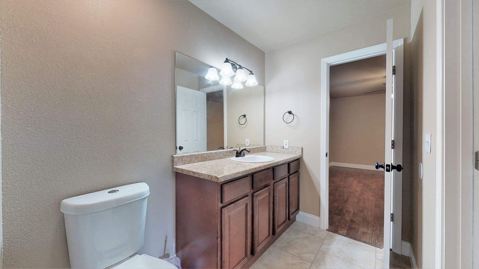 Fayetteville Townhome: 2068 HoneySuckle Lane