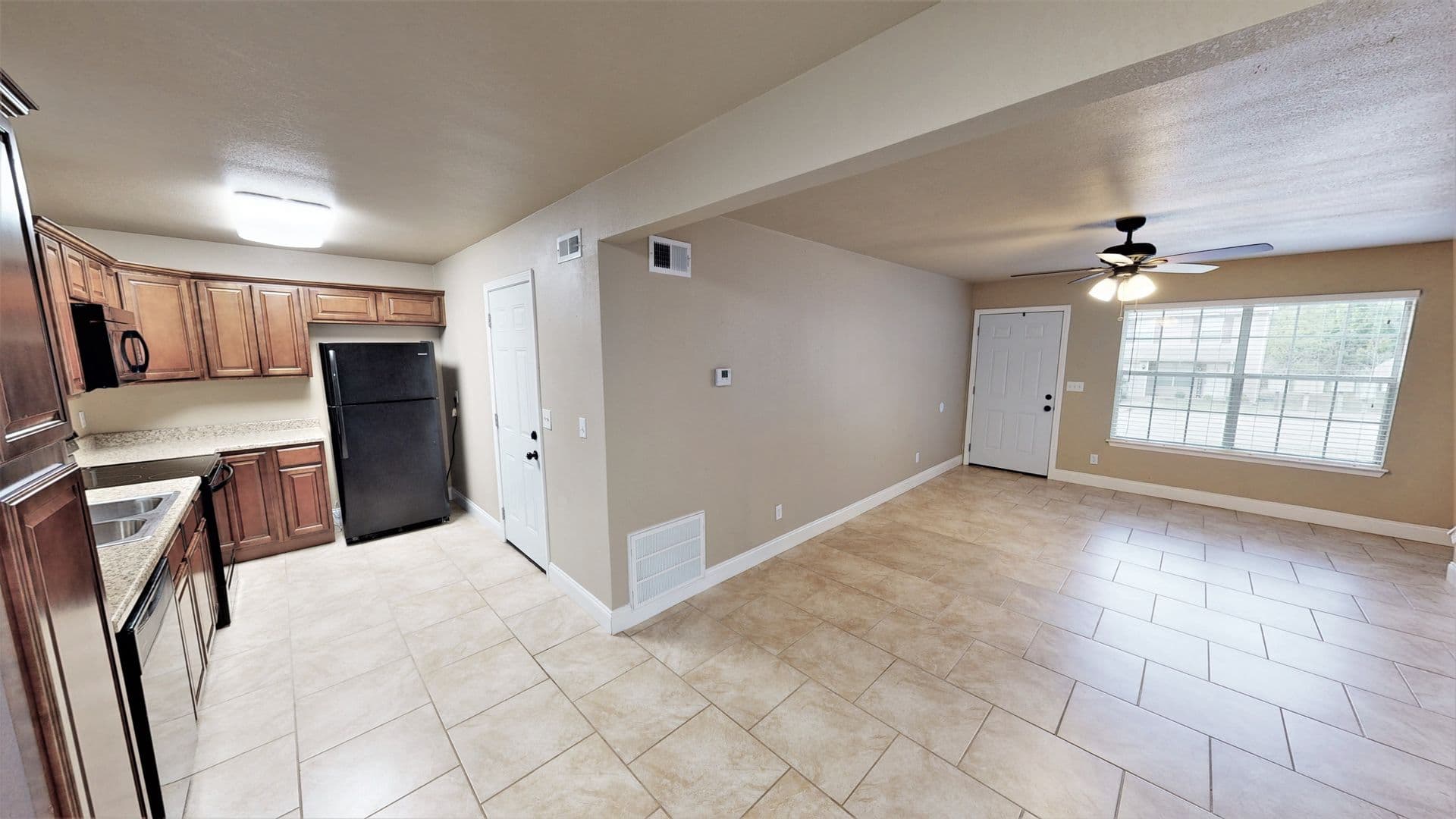 Fayetteville Townhome: 2068 HoneySuckle Lane