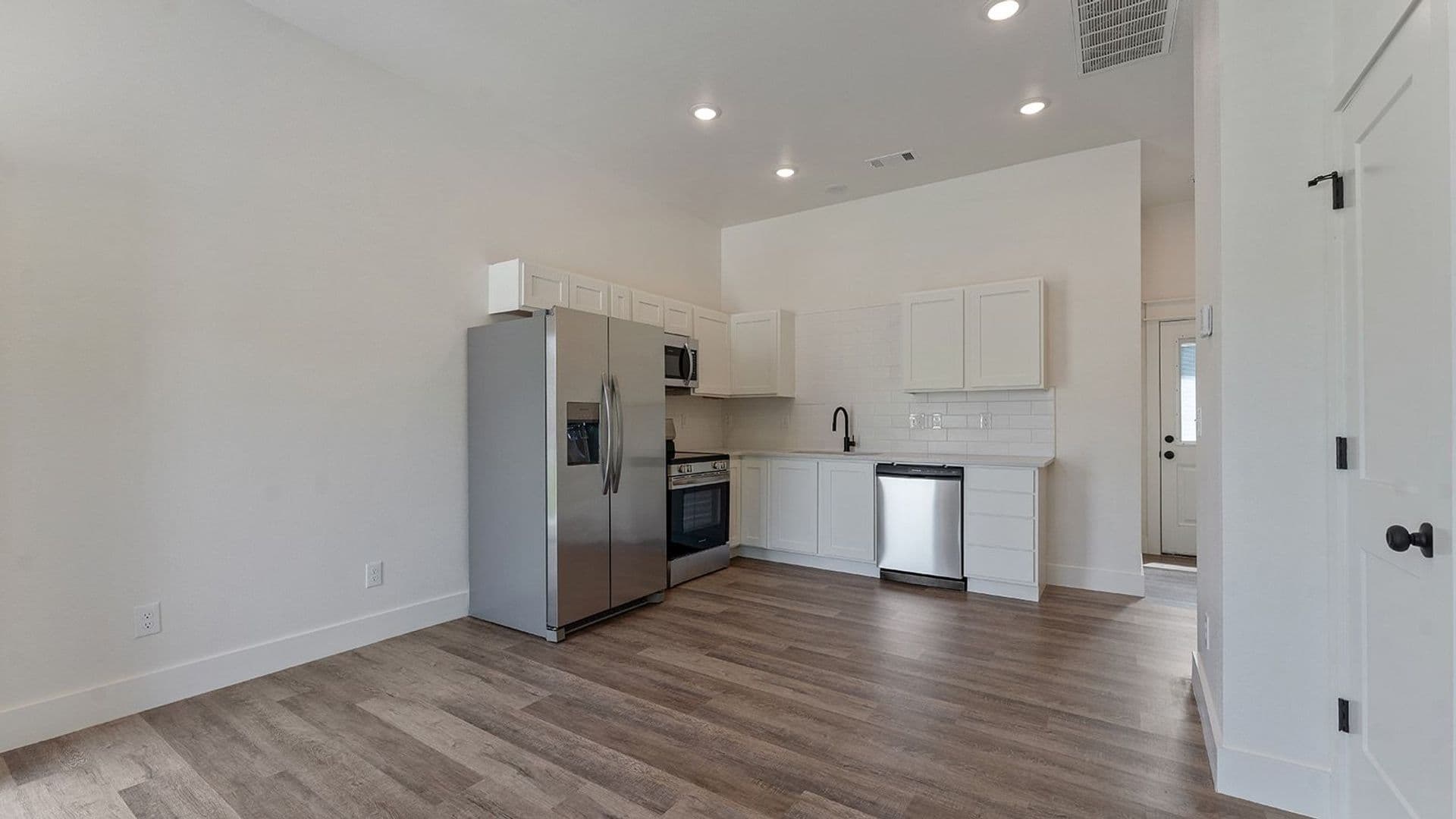 Fayetteville Townhome: 203 12th Street