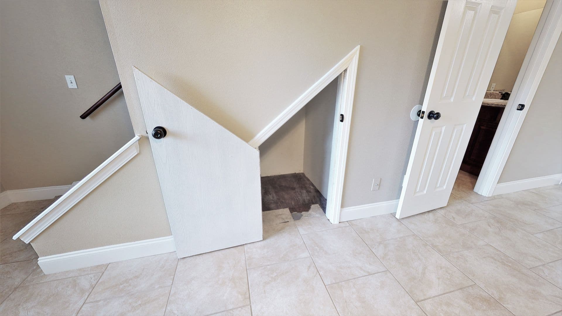 Fayetteville Townhome: 2068 HoneySuckle Lane