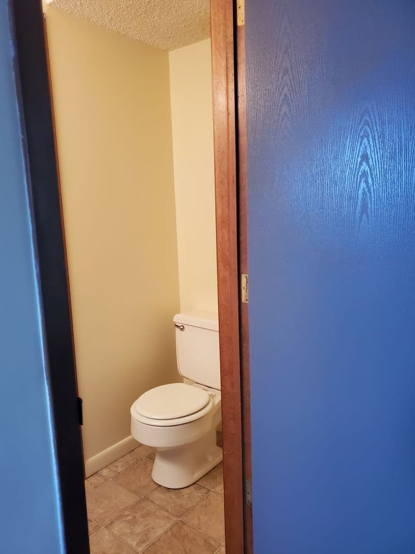 Crete Apartment: 1440 Fir Avenue