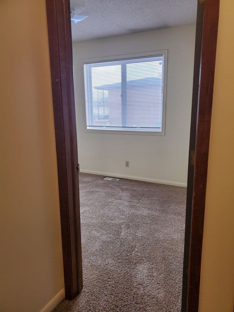Crete Apartment: 1440 Fir Avenue