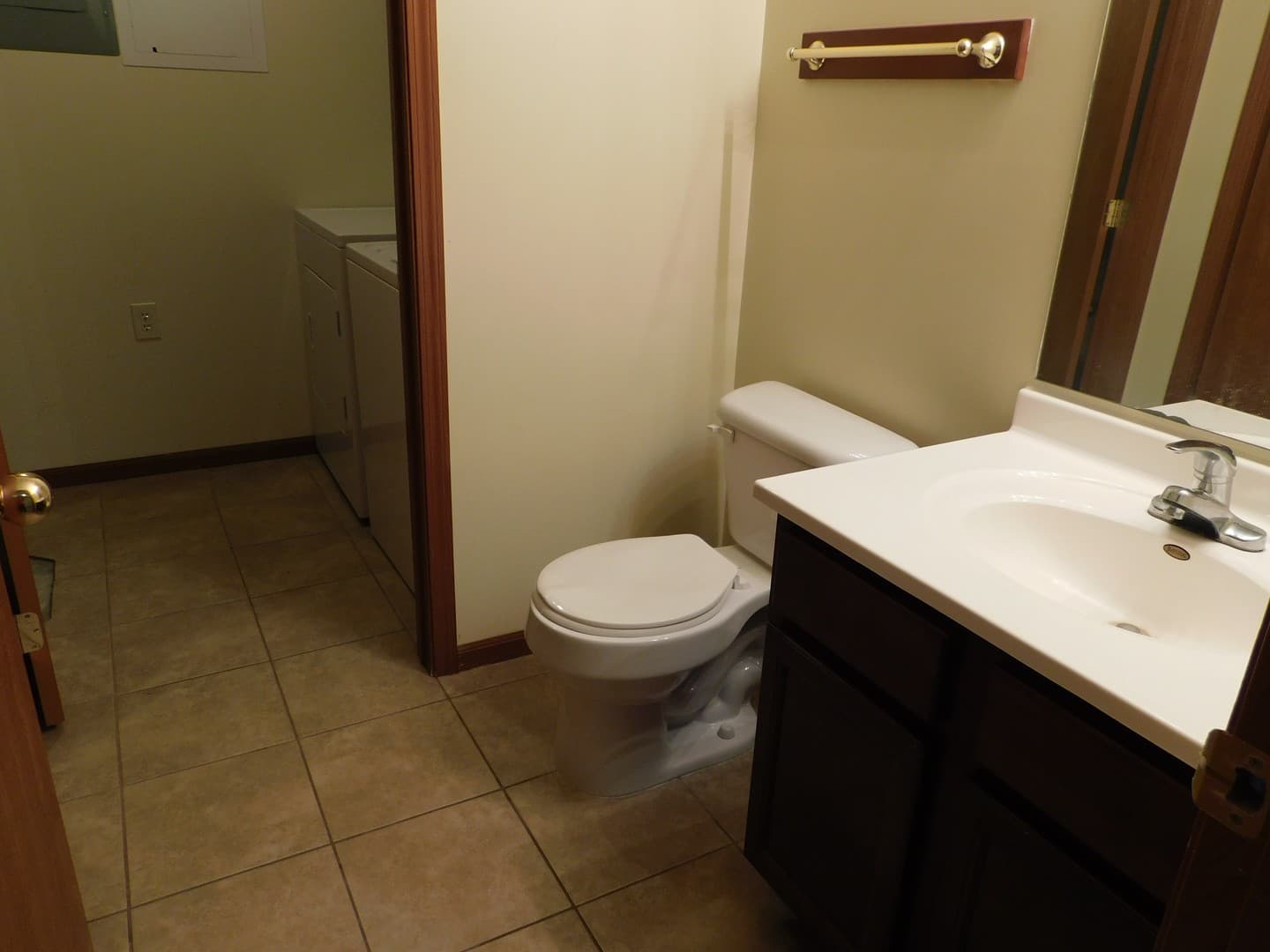 Crete Apartment: 1420 East 14th