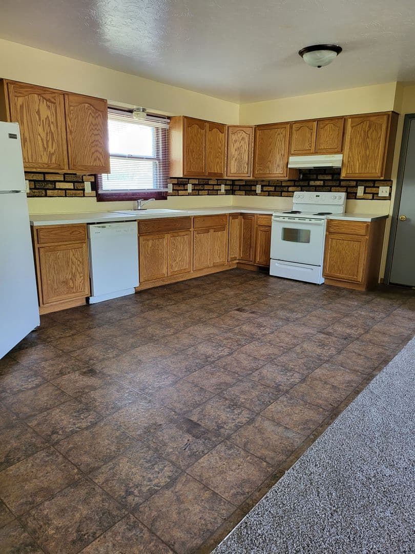 Crete House: 705 East 24th