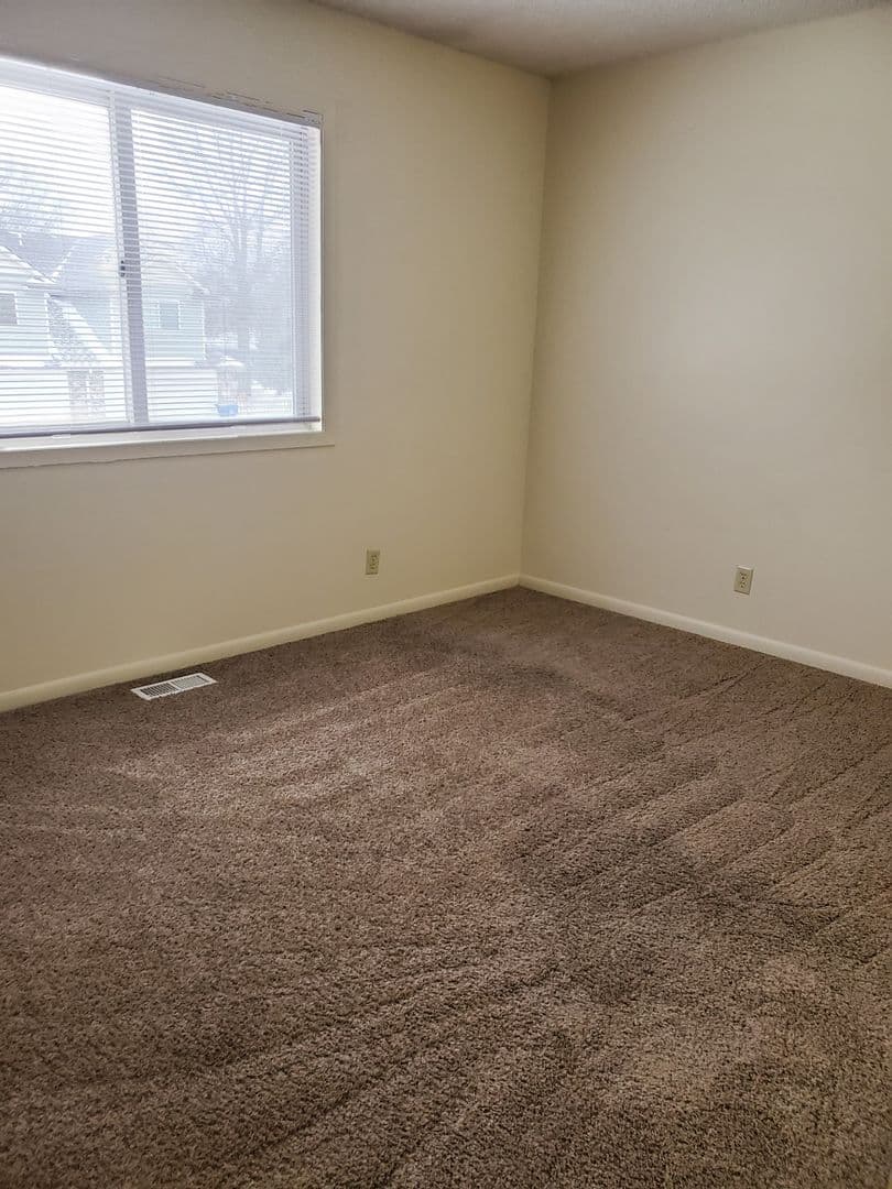 Crete Apartment: 1440 Fir Avenue