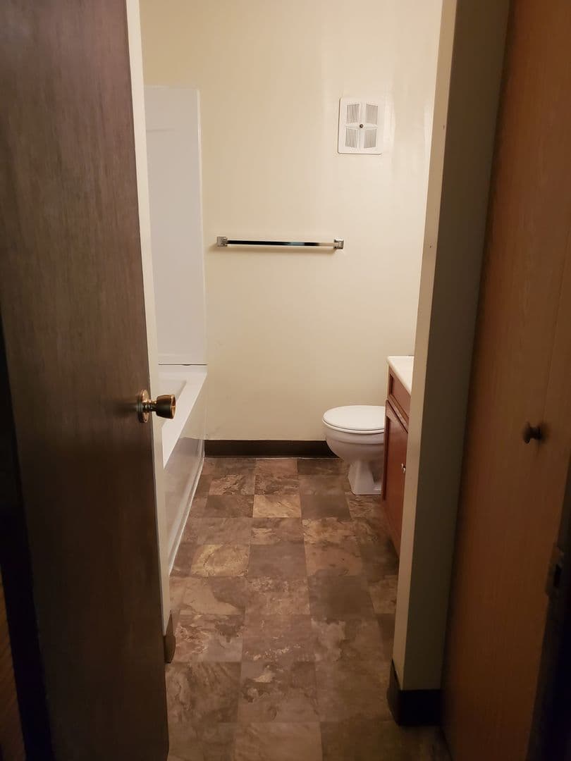 Crete Apartment: 520 Kingwood