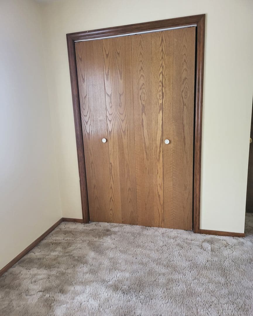 Crete Apartment: 1345 Kingwood