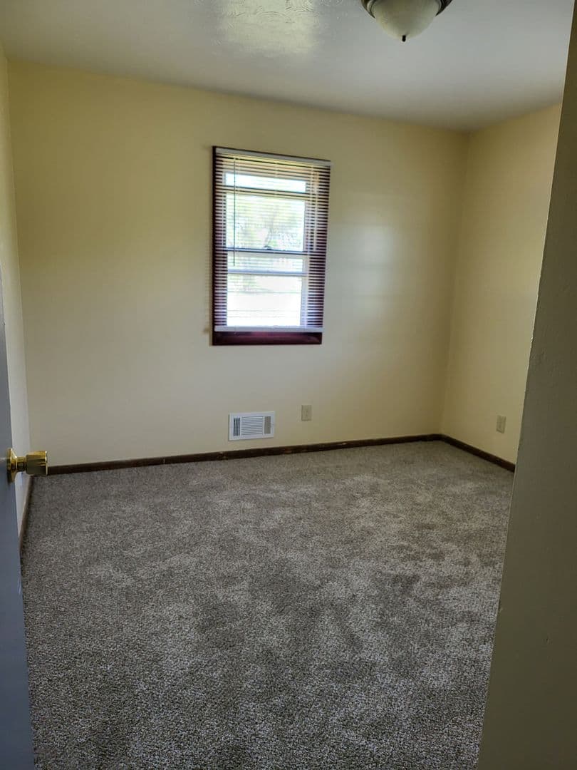 Crete House: 705 East 24th