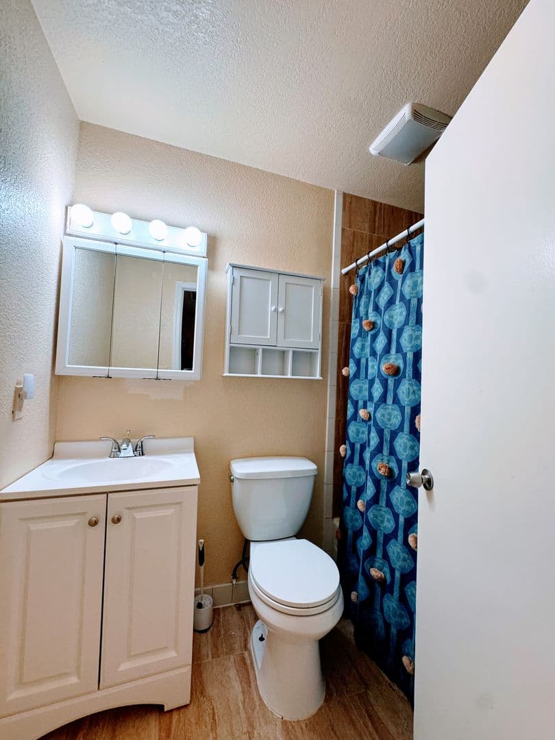 Auburn House: 3703 Park Drive