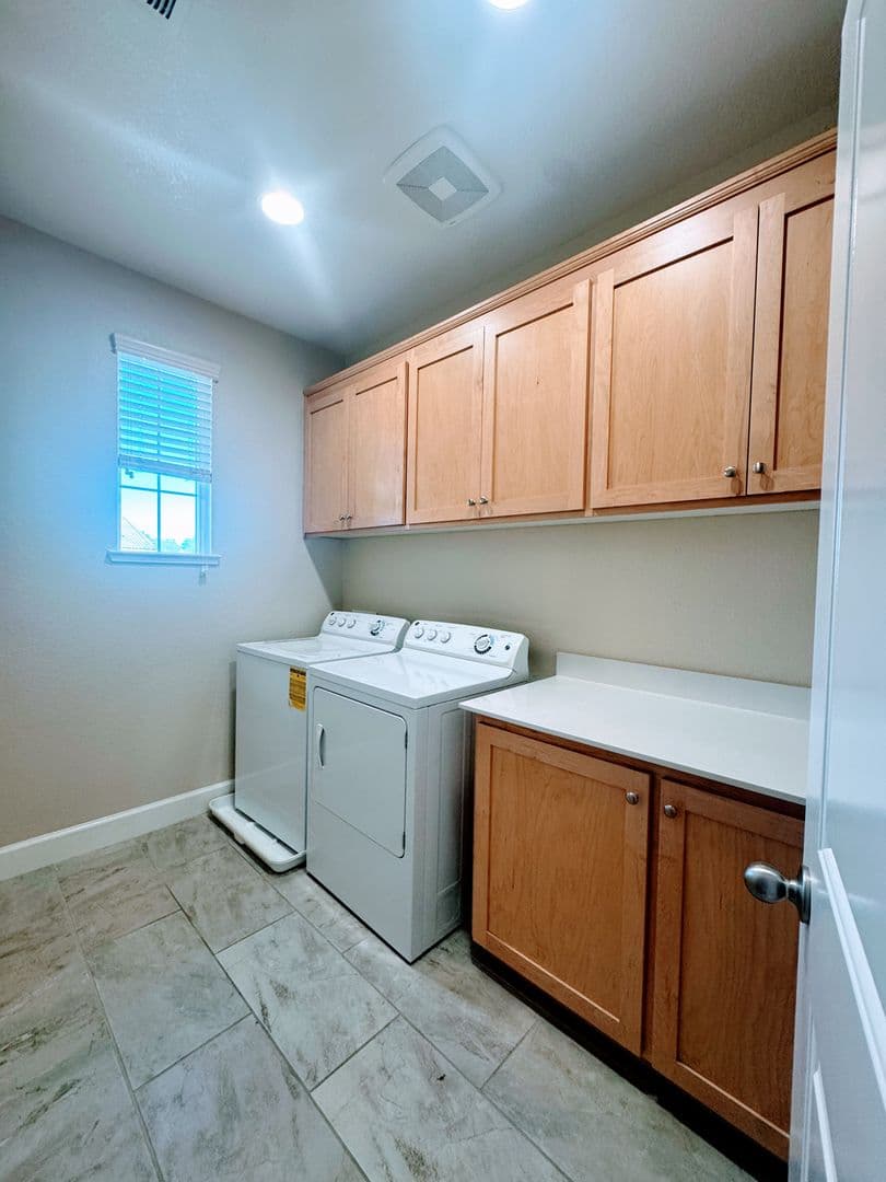 Folsom House: 1391 Quigley Court