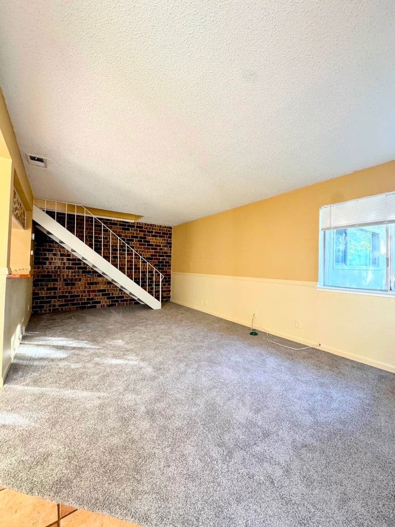Auburn House: 3703 Park Drive