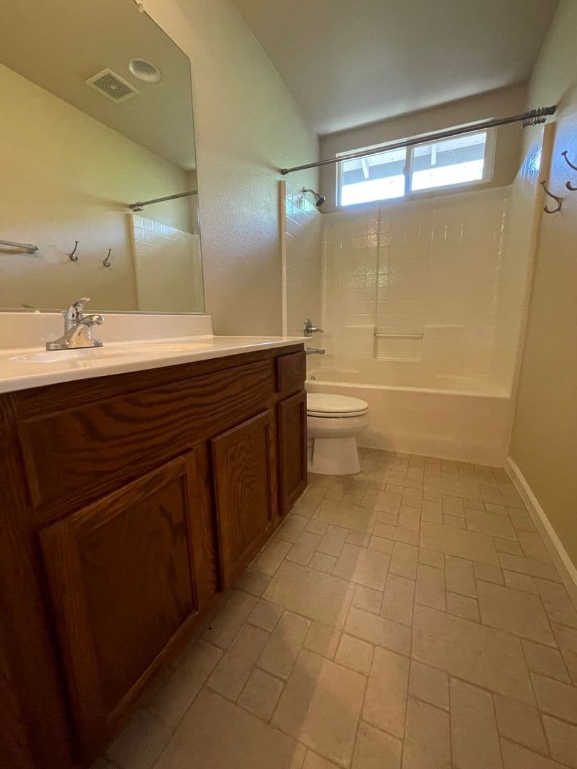 Folsom House: 1862 Dysart Way