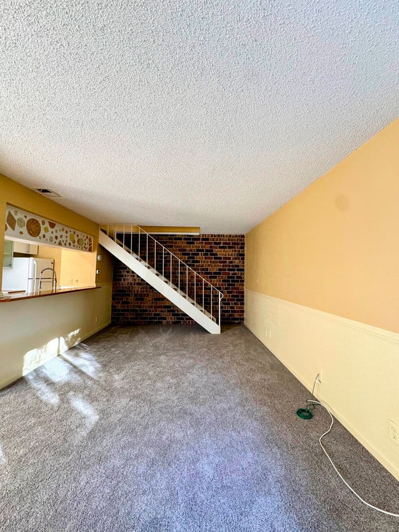 Auburn House: 3703 Park Drive