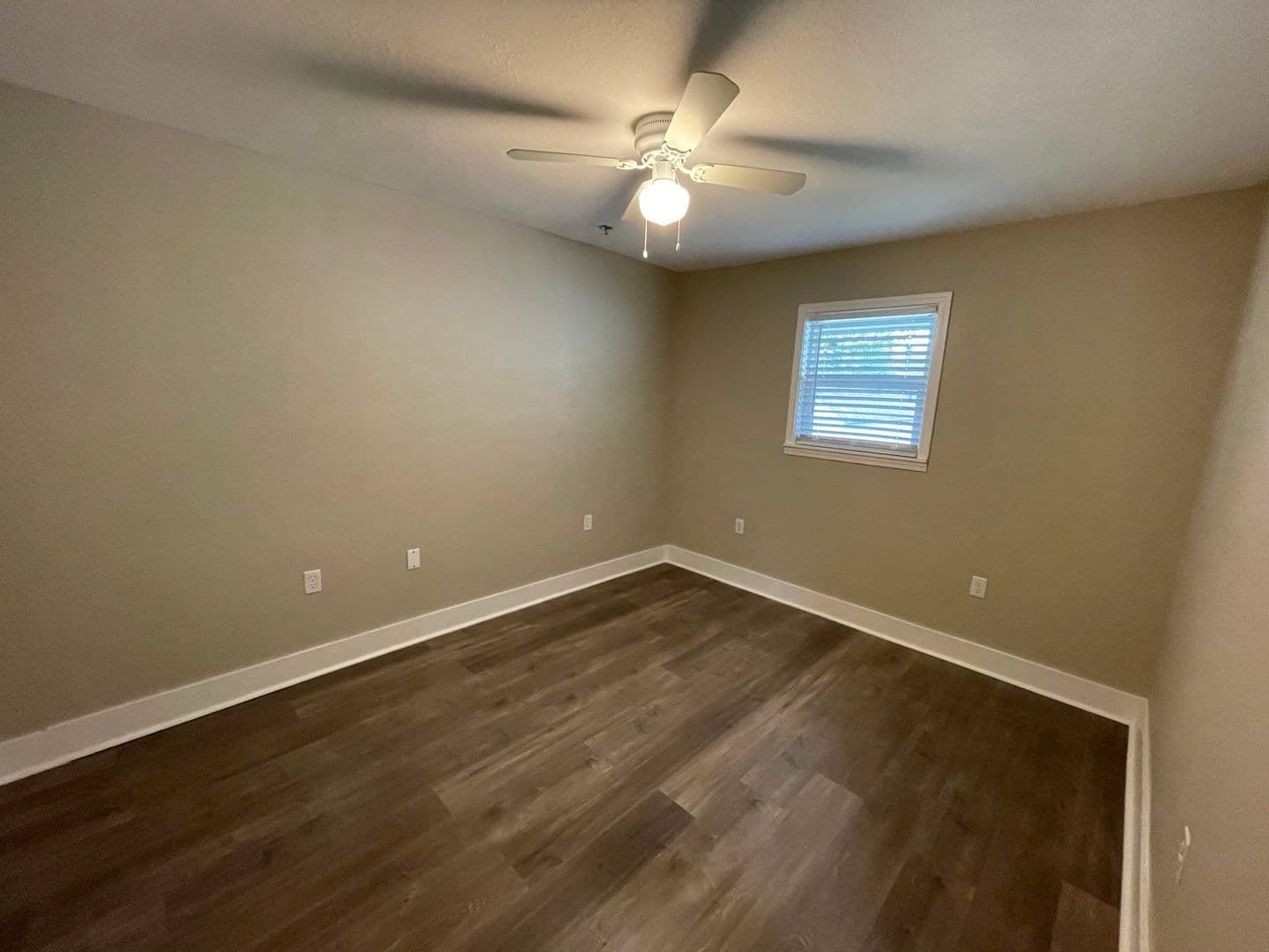 Jonesboro Apartment: 2420 Dudley St