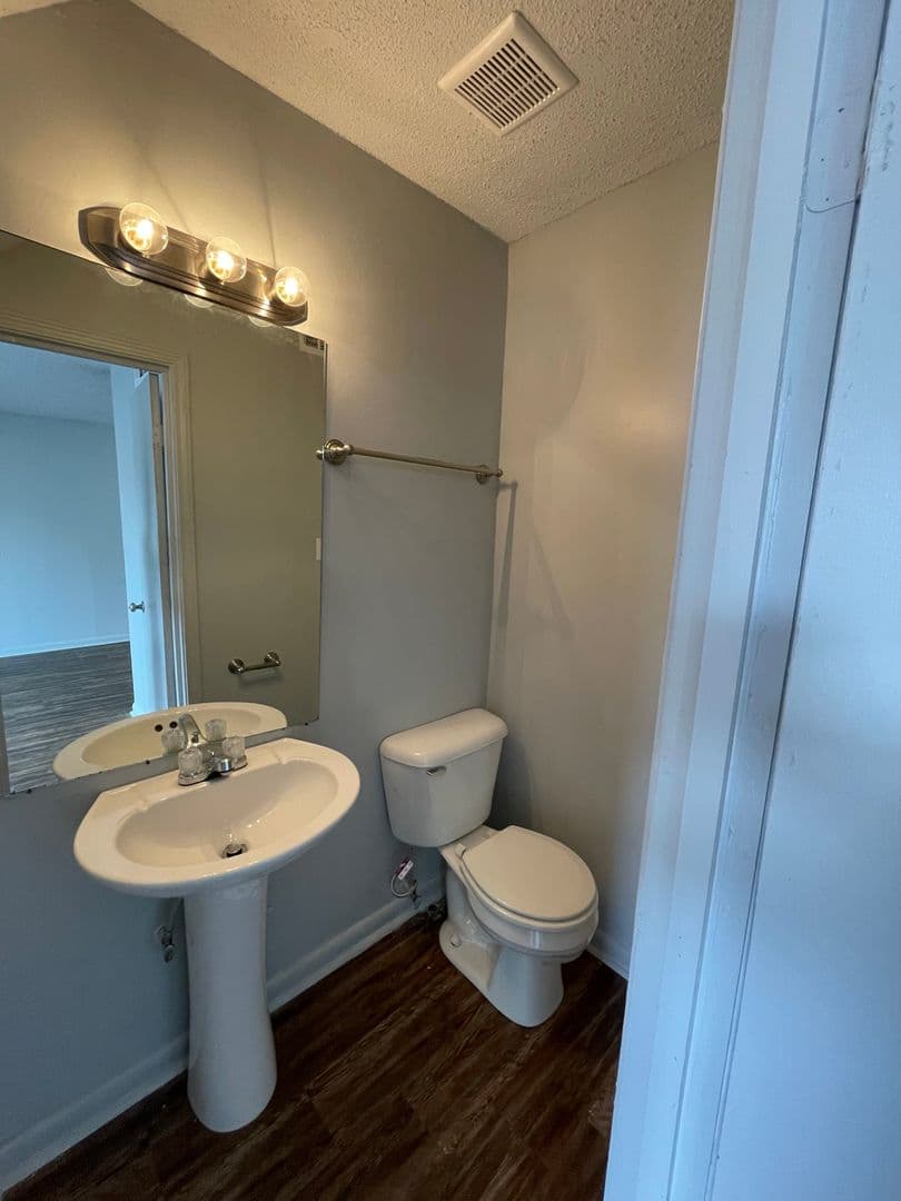 Jonesboro Apartment: 1811 Self Circle