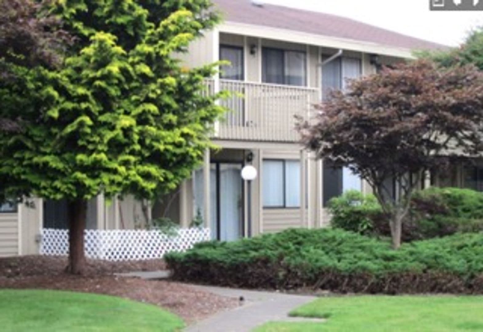 Tacoma Apartment: 1721 S 82nd Street