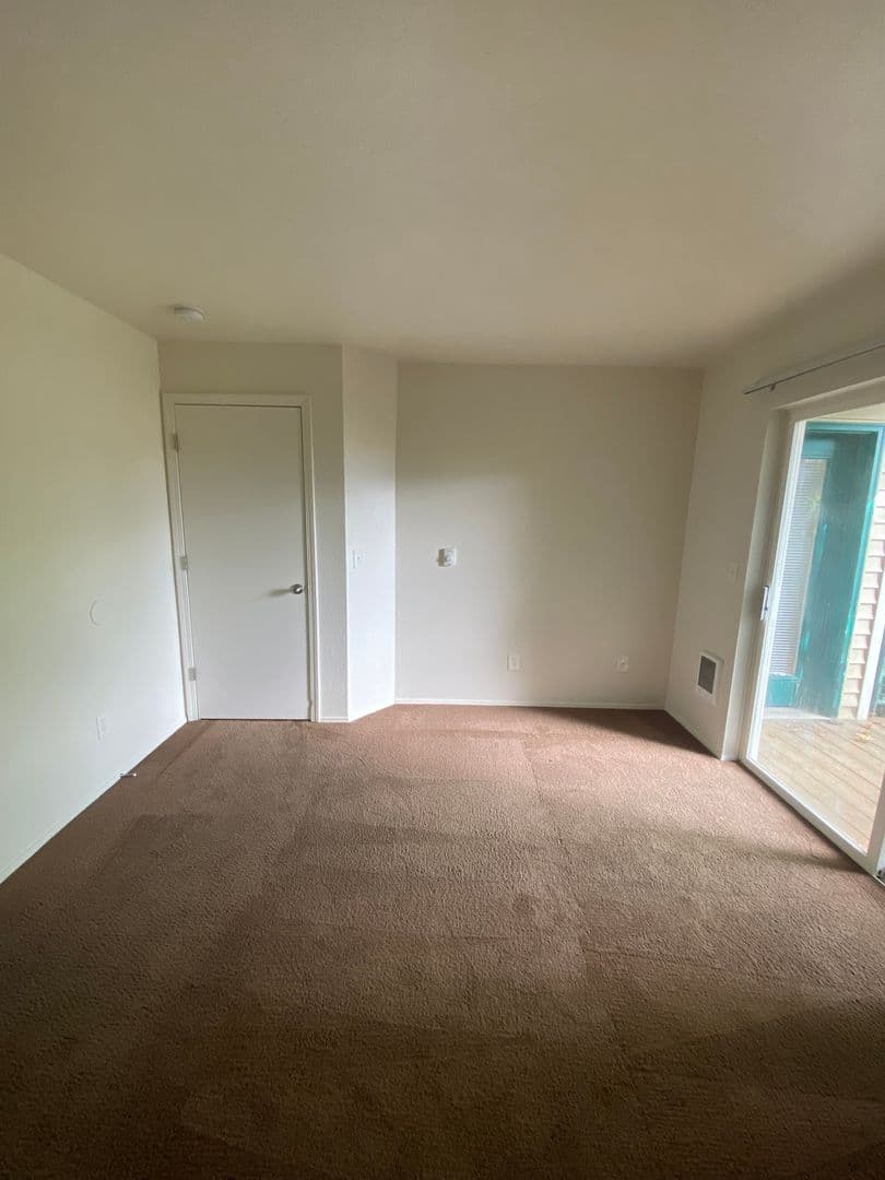 Vancouver Apartment: 4617 NE St. Johns RD.