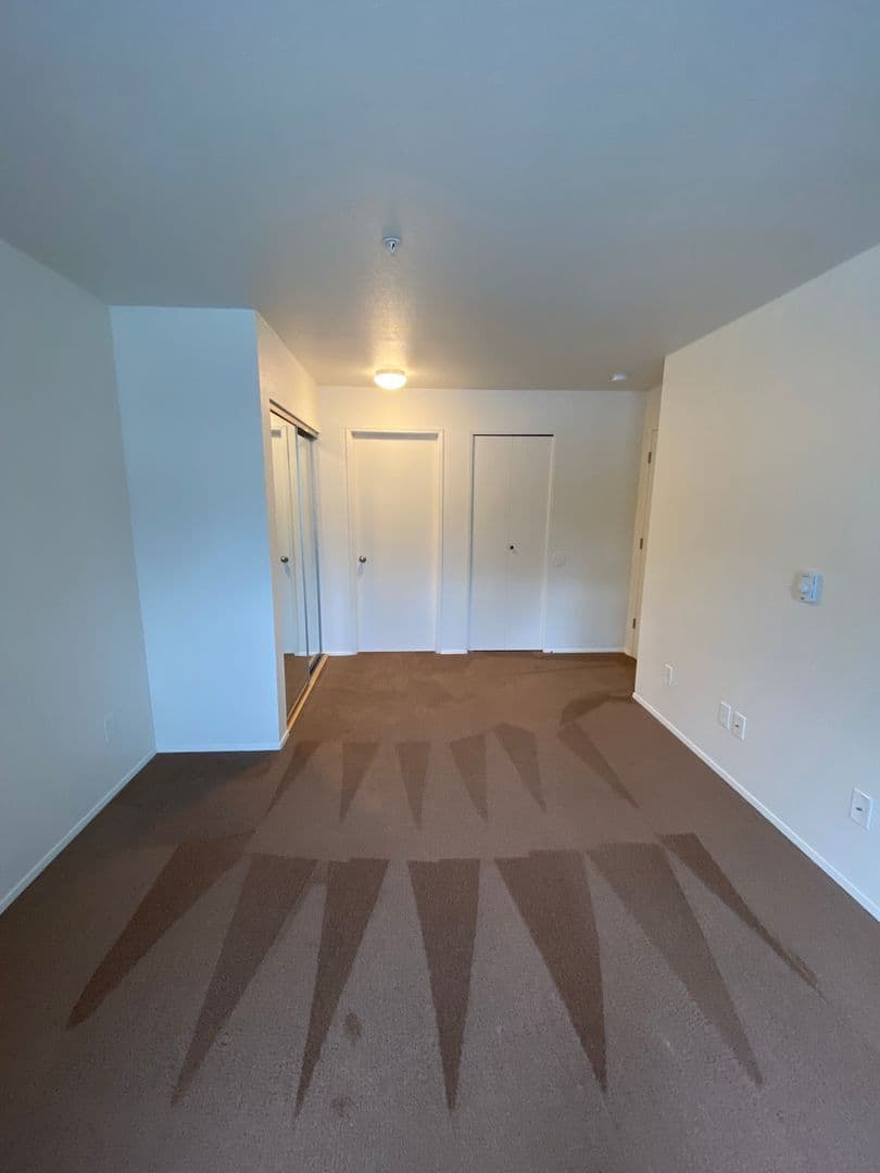 Vancouver Apartment: 4617 NE St. Johns RD.