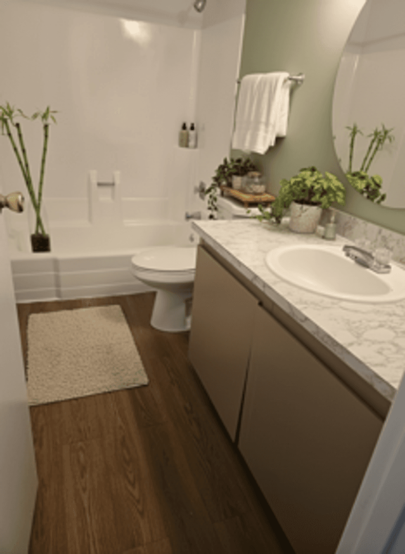 Tacoma Apartment: 1721 S 82nd Street