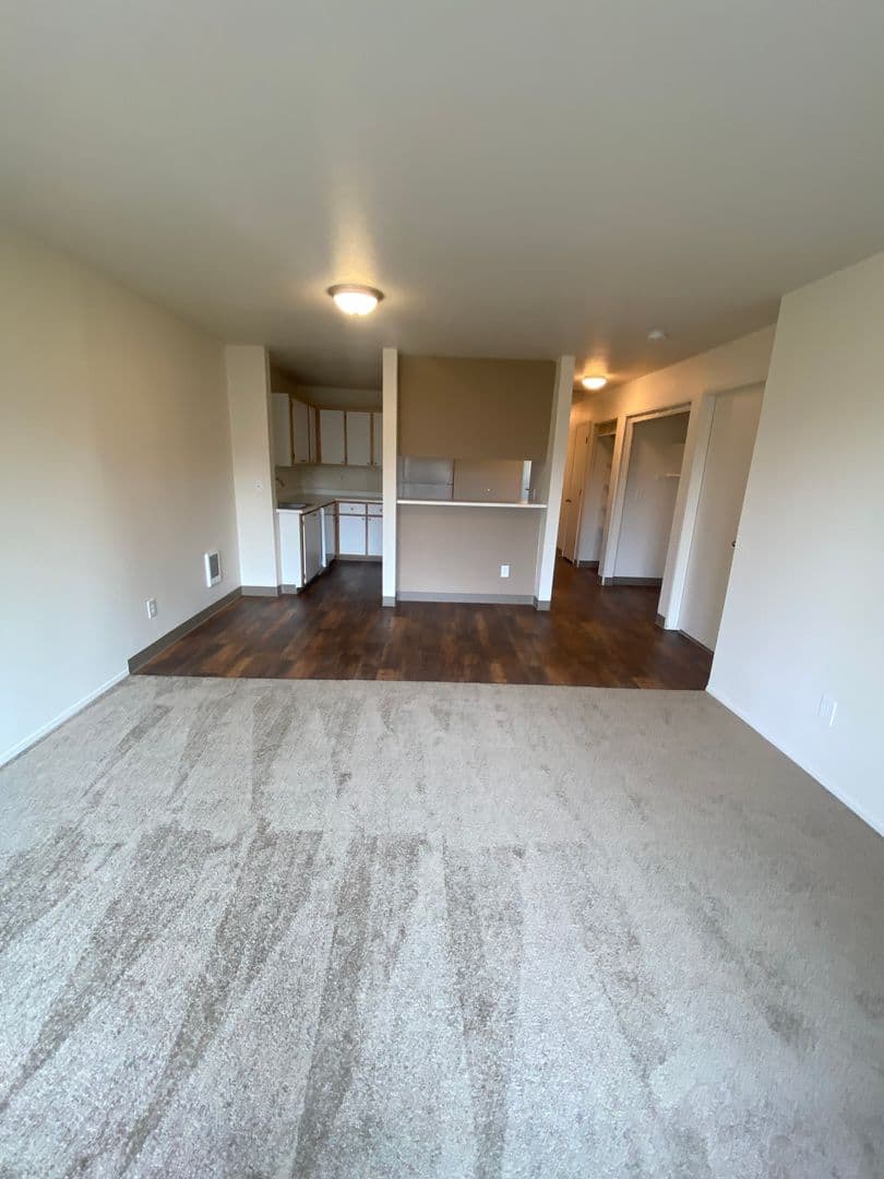 Vancouver Apartment: 4617 NE St. Johns RD.