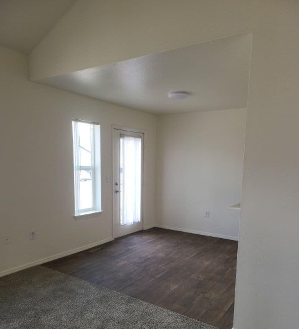 Rock Springs Apartment: 2475 Cascade Dr