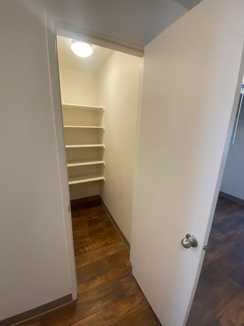 Vancouver Apartment: 4617 NE St. Johns RD.