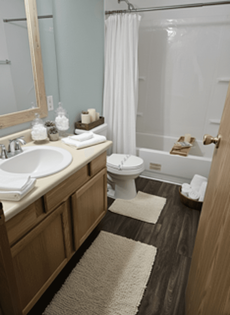 Tacoma Apartment: 1721 S 82nd Street
