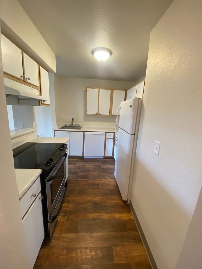 Vancouver Apartment: 4617 NE St. Johns RD.