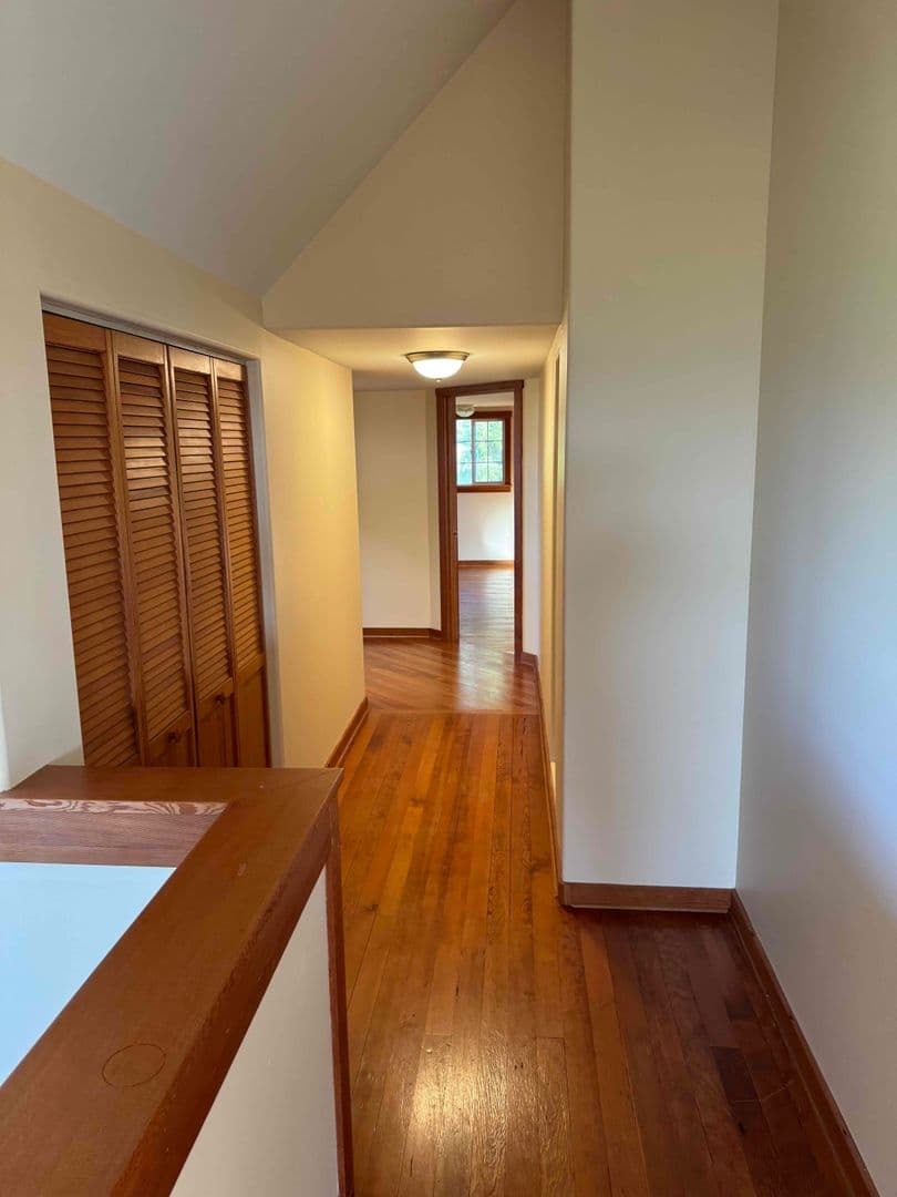 Astoria House: 35237 Hwy 101 Business