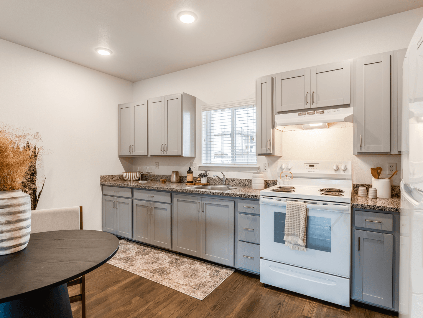 Guadalupe Apartment: 856 Pioneer St.