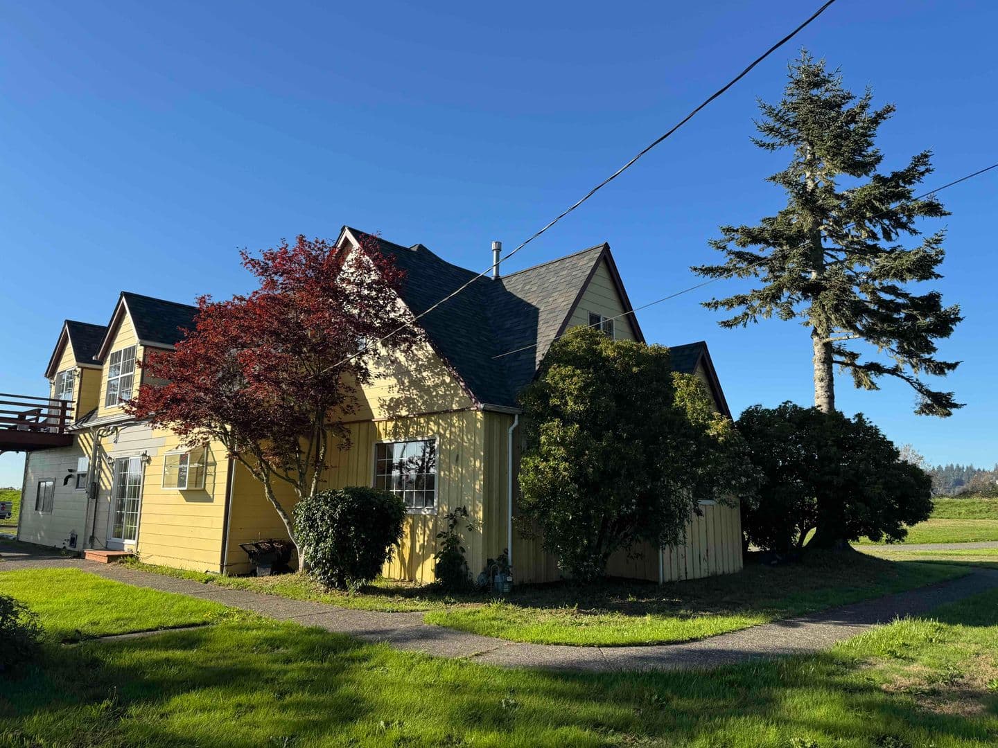 Astoria House: 35237 Hwy 101 Business