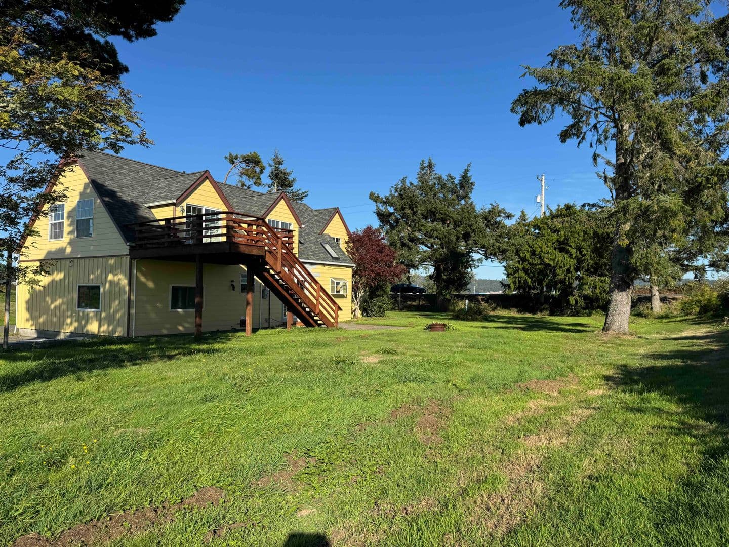 Astoria House: 35237 Hwy 101 Business
