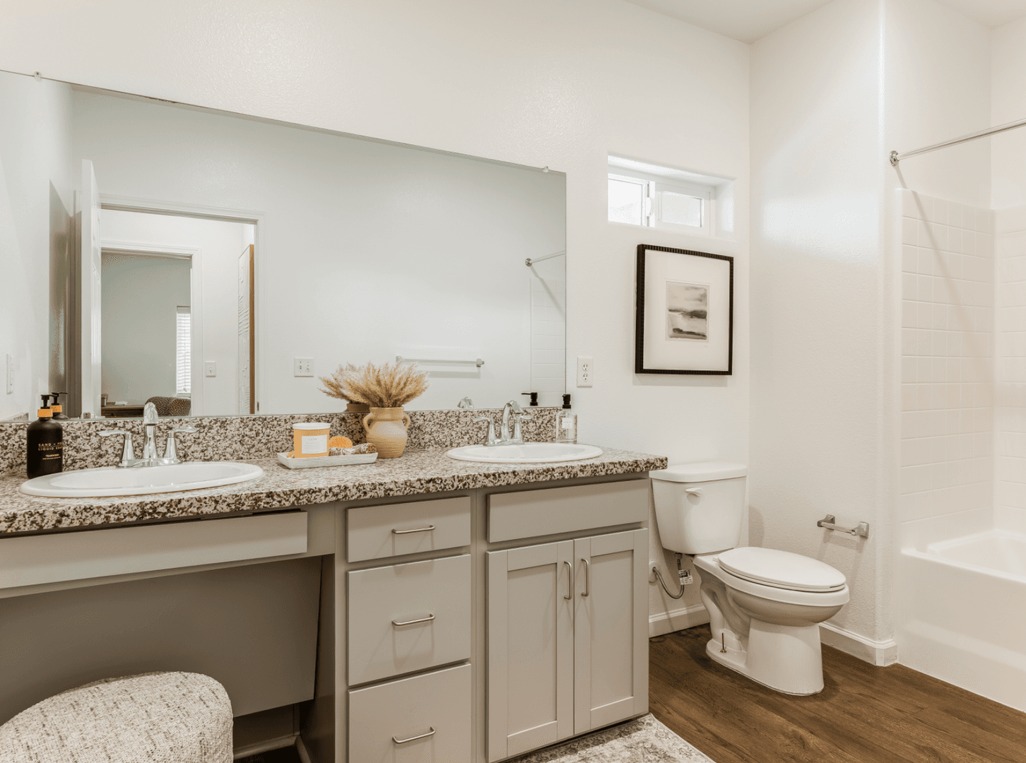 Guadalupe Apartment: 856 Pioneer St.
