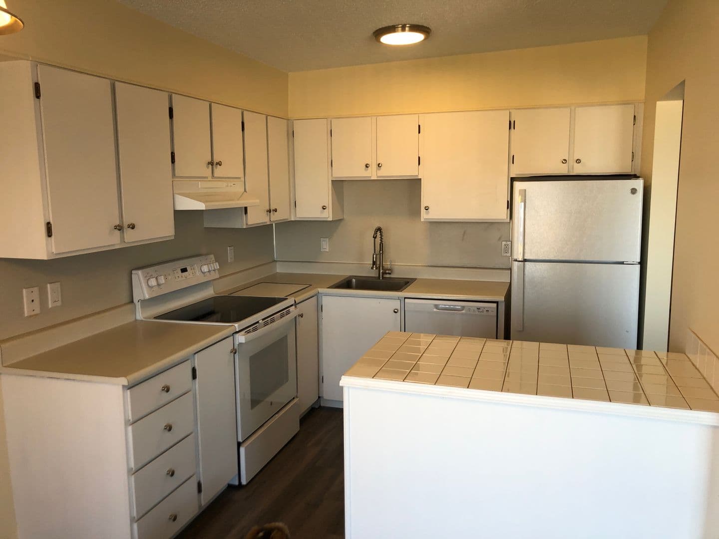 Astoria Apartment: 1015-1049 Franklin Ave