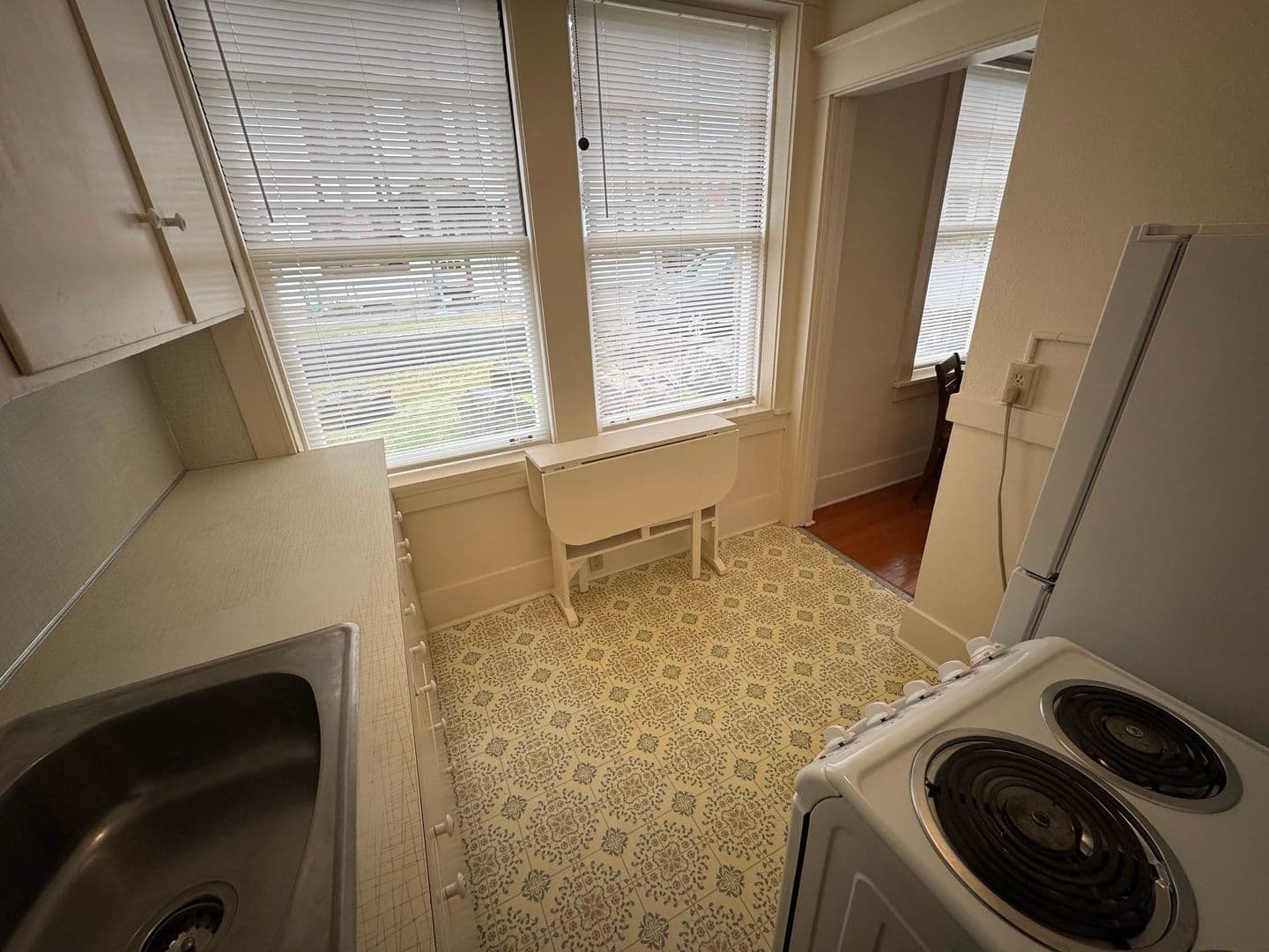 Astoria Apartment: 1432 Franklin Avenue