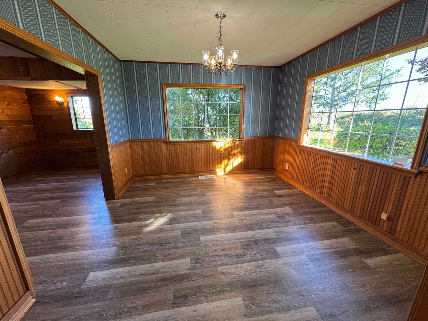 Astoria House: 35237 Hwy 101 Business