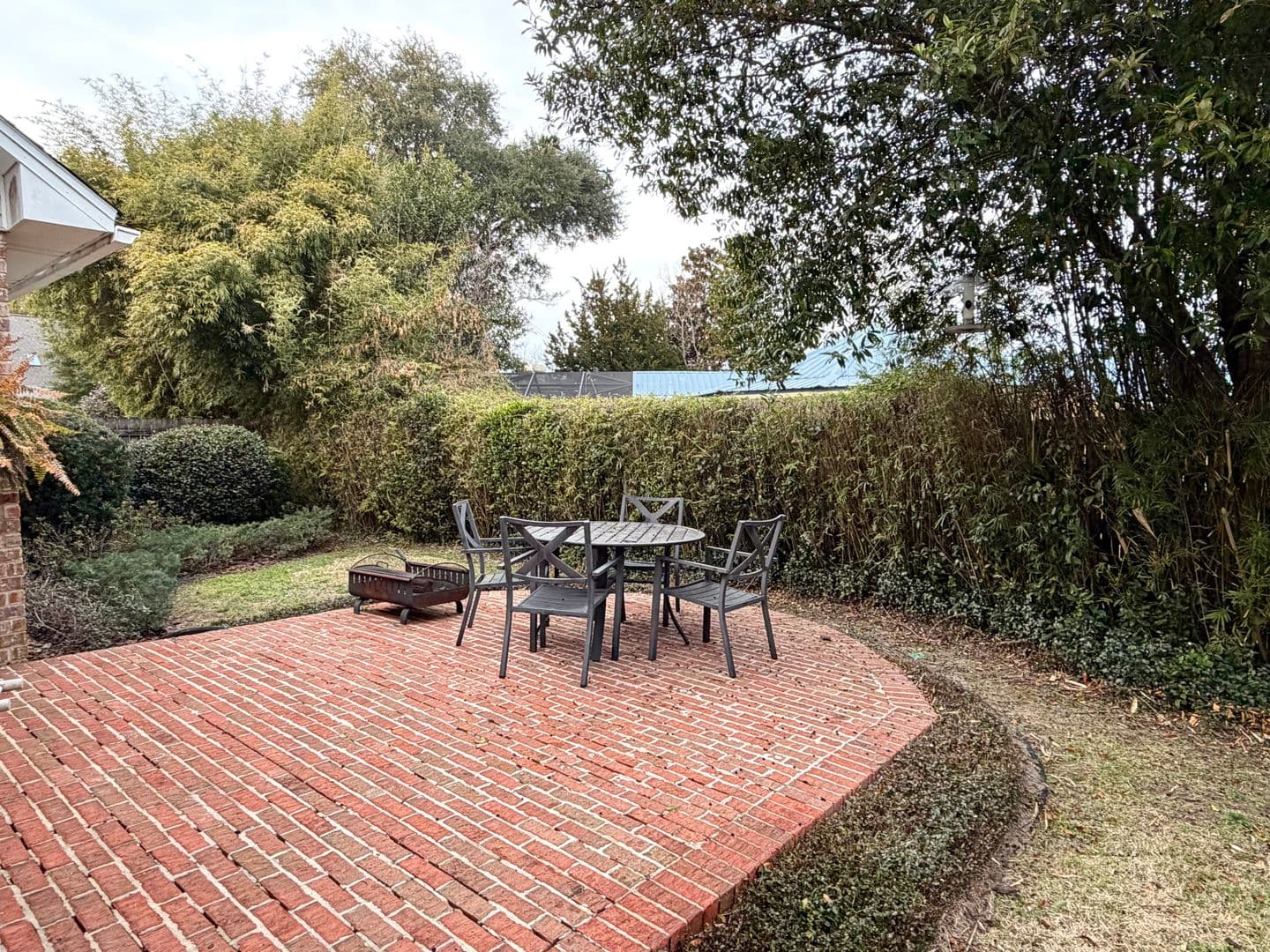 Pensacola House: 3110 Leesburg Square
