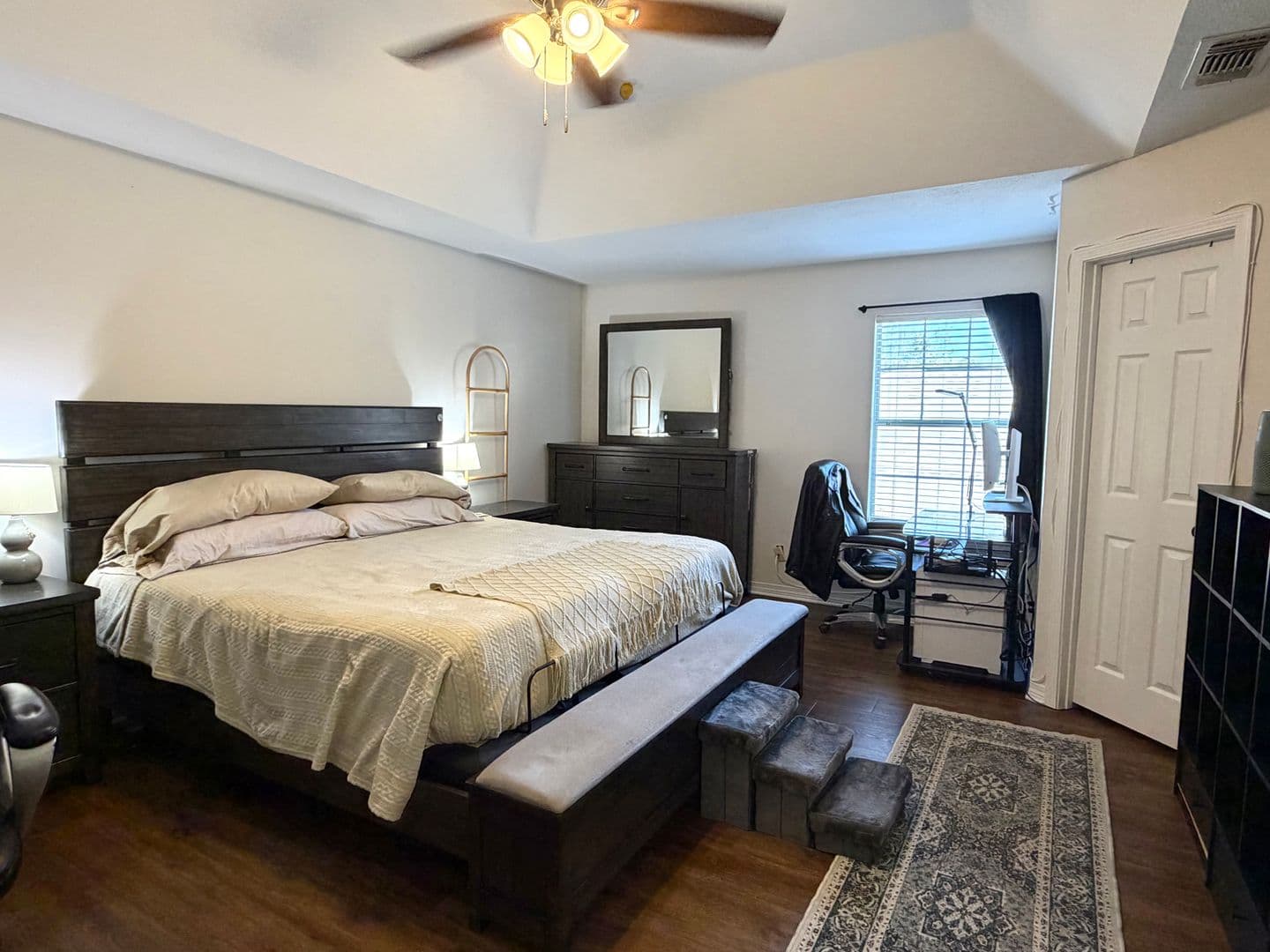 Pensacola House: 3110 Leesburg Square