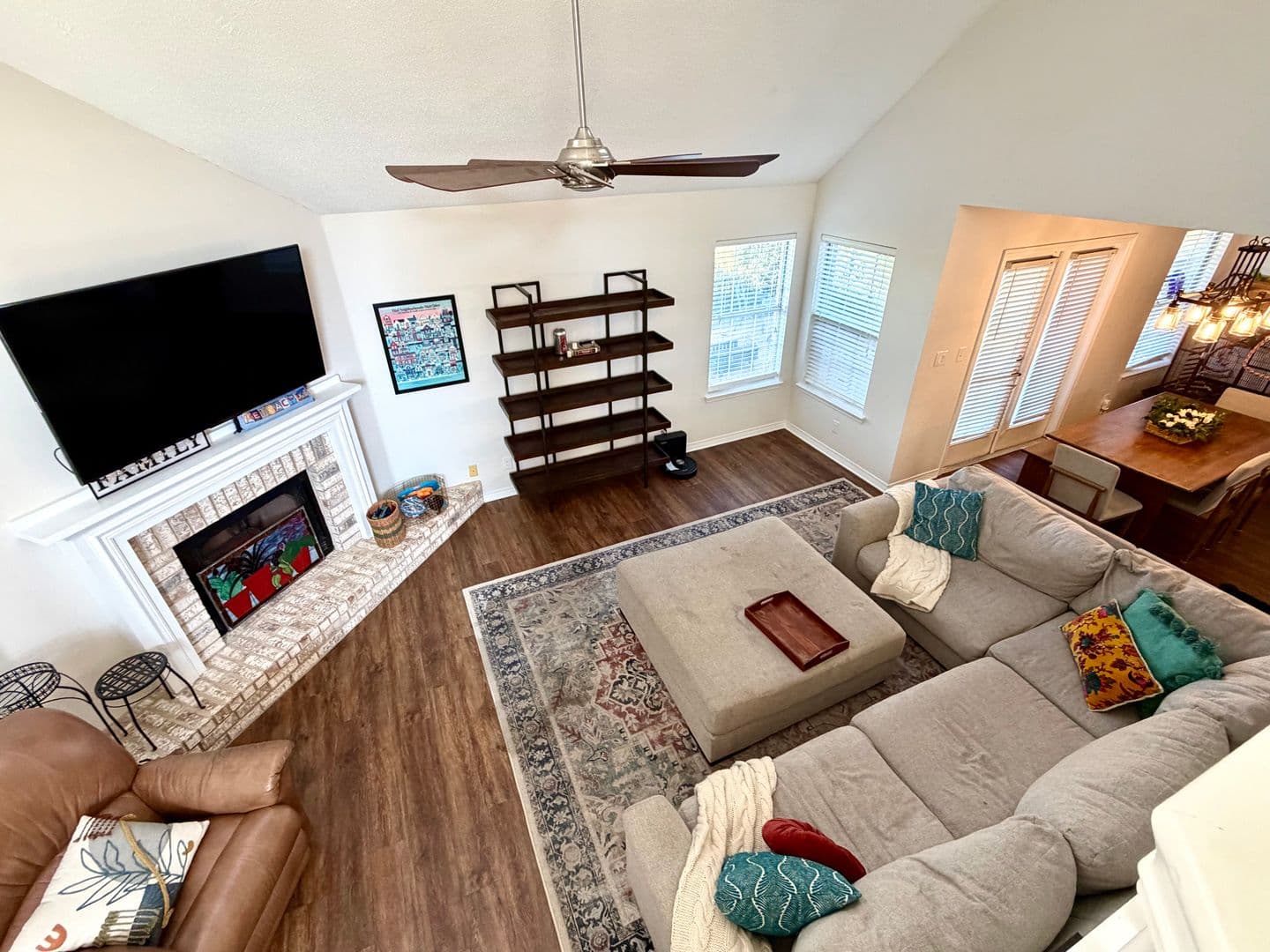 Pensacola House: 3110 Leesburg Square