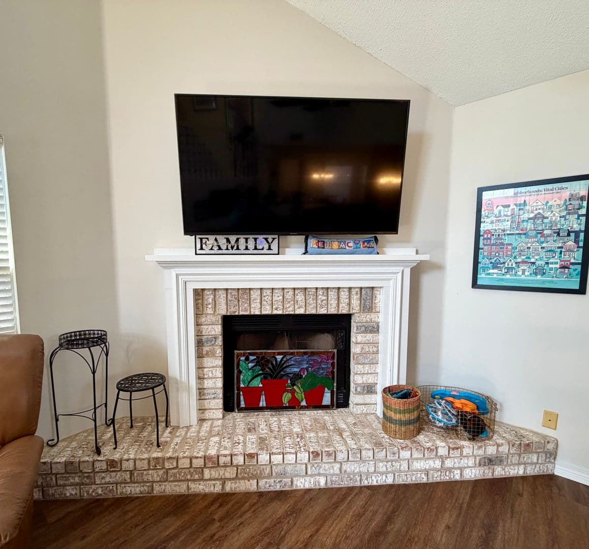 Pensacola House: 3110 Leesburg Square